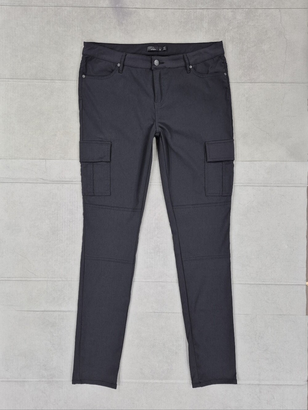 Prana Meme cargo pants women's 14 x32 long black slim stretch hiking gorpcore